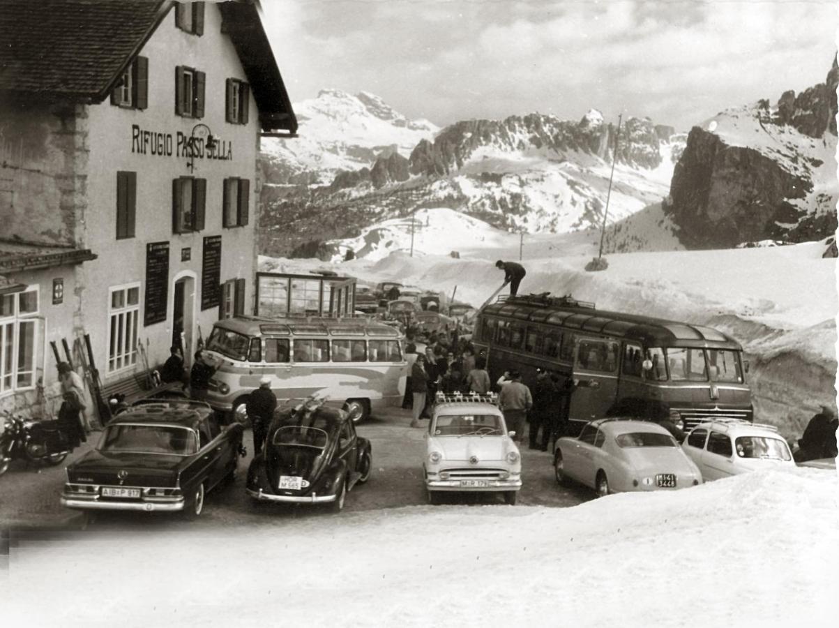 Passo Sella Dolomiti Mountain Resort Selva di Val Gardena Bagian luar foto