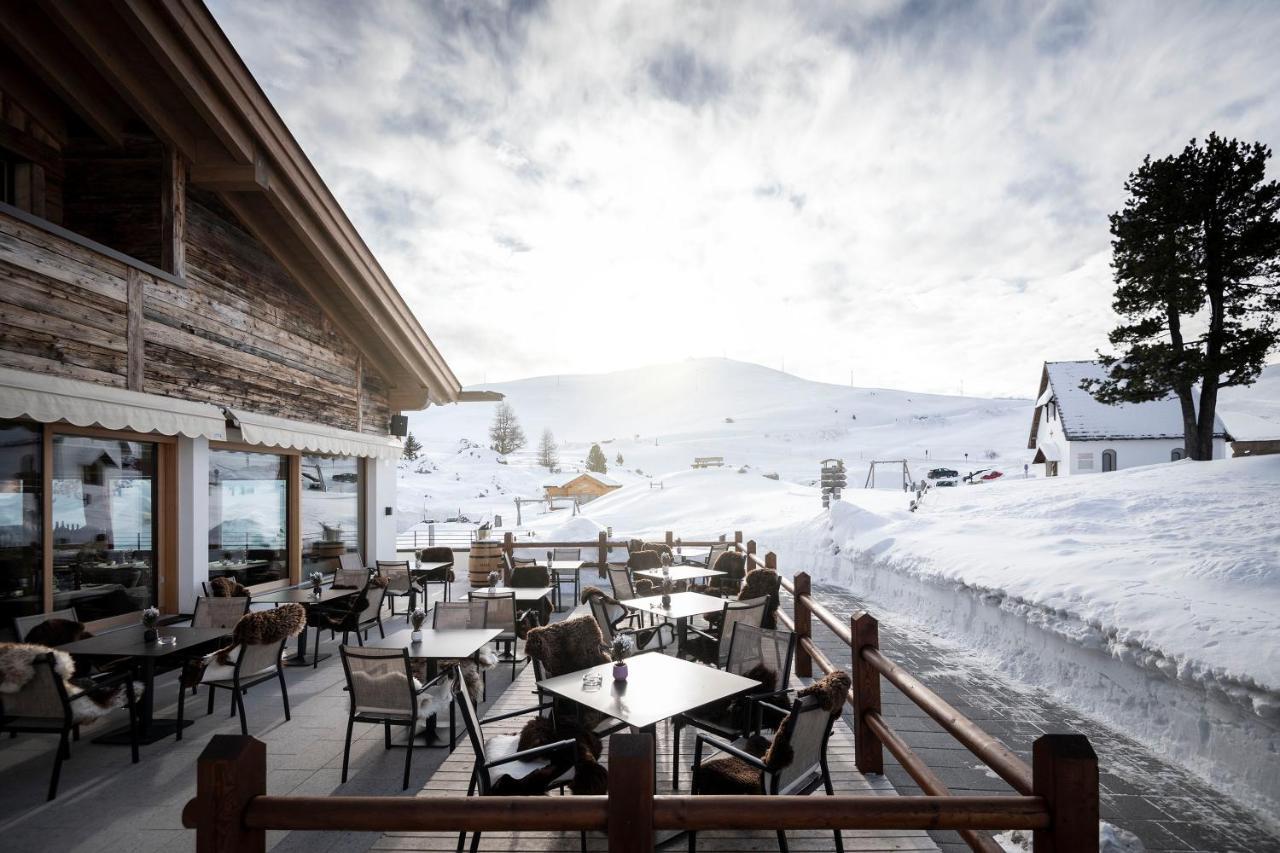 Passo Sella Dolomiti Mountain Resort Selva di Val Gardena Bagian luar foto