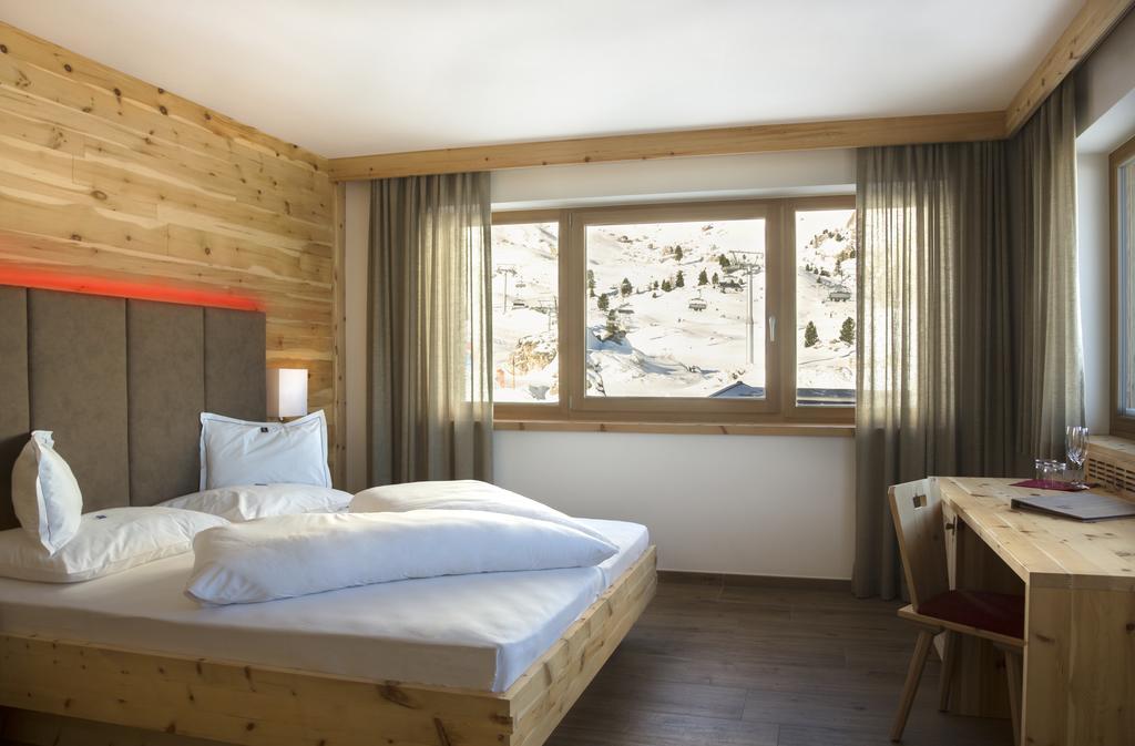Passo Sella Dolomiti Mountain Resort Selva di Val Gardena Ruang foto