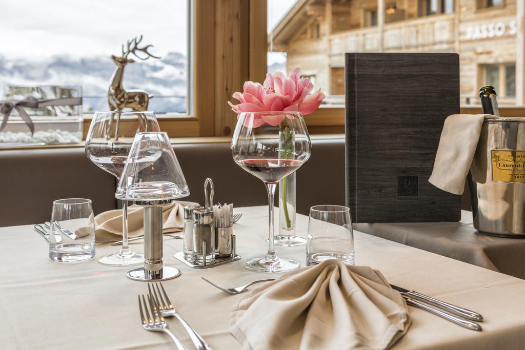 Passo Sella Dolomiti Mountain Resort Selva di Val Gardena Bagian luar foto