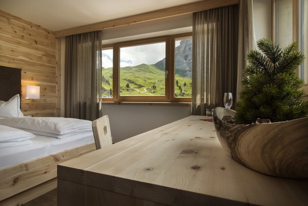 Passo Sella Dolomiti Mountain Resort Selva di Val Gardena Bagian luar foto